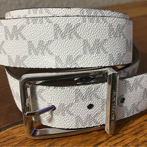 Michael Kors White and Gray Unisex Belt Silver-Tone Buckle Size XL NWOT